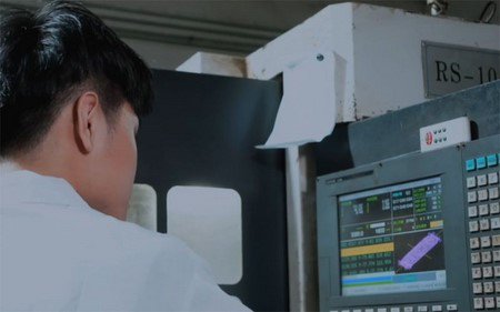 Работа центра для обработки пресс-форм